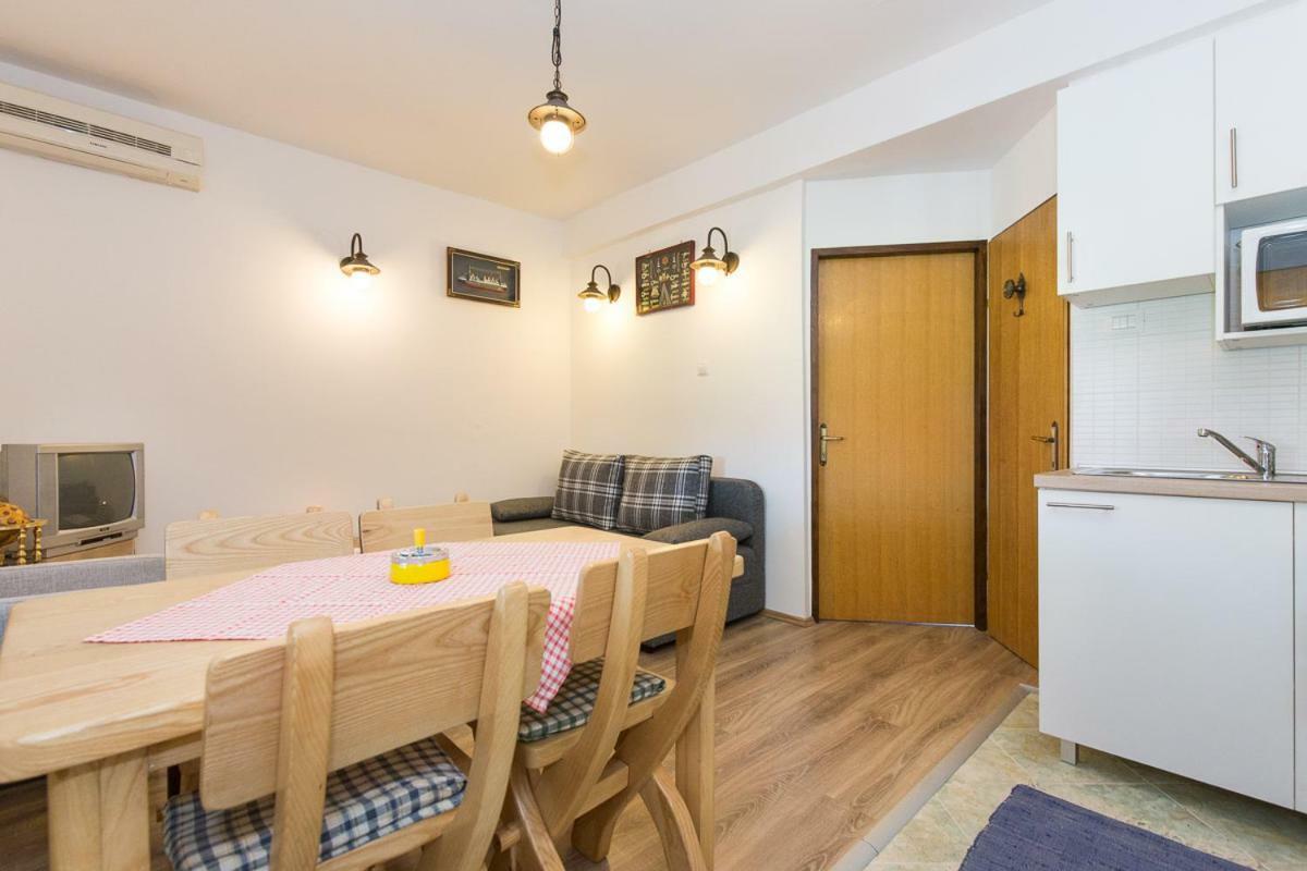 Pape Punat Apartmani I Sobe מראה חיצוני תמונה